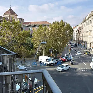 Estudiantes Balmes Апартаменты